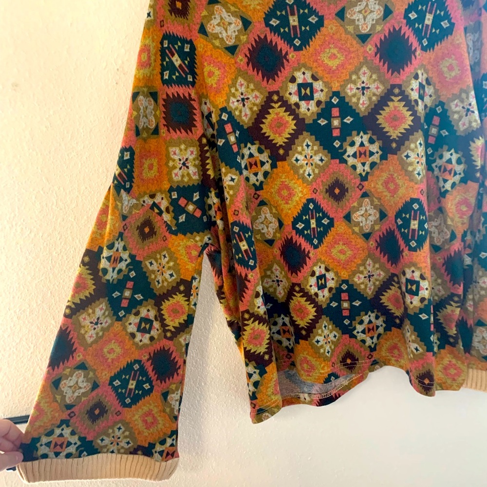 Flare sleeve sweater